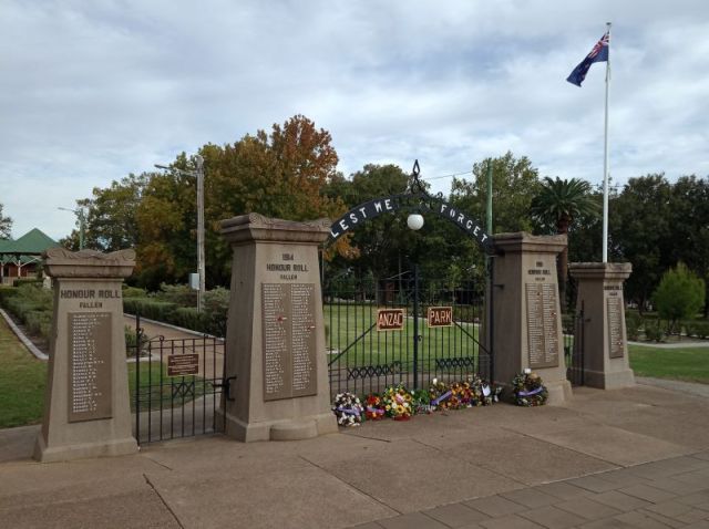 Anzac-Park-Memorial-Gates-2024-Tamworth-NSW-THS